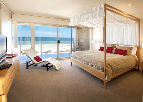 Adelaide Luxury Beach House - Australian Directory 4