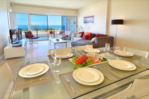 Adelaide Luxury Beach House - Australian Directory 5