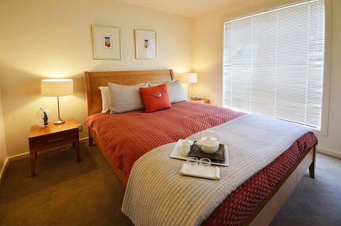 Adelaide Luxury Beach House - Australian Directory 34