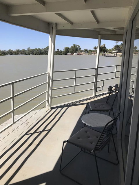 Murray River Queen - Australian Directory 6
