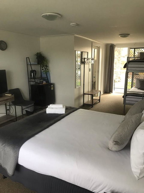 Murray River Queen - Australian Directory 5