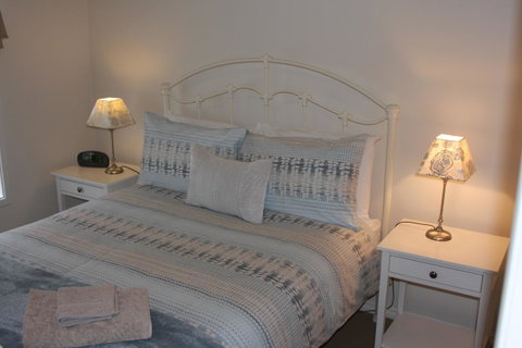 C And C Tanunda - Australian Directory 16