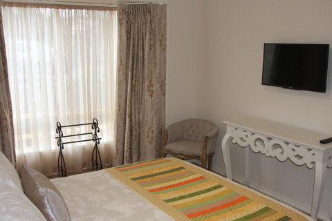 C And C Tanunda - Australian Directory 18