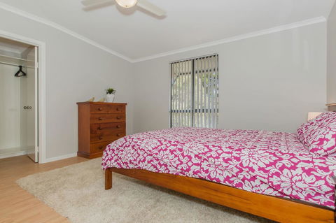 Desert Pea - Australian Directory 9