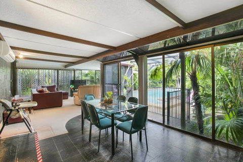 The Palms - Australian Directory 11