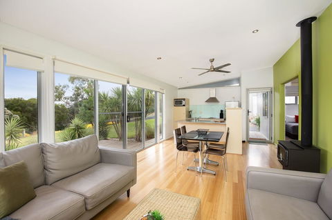 Blue Lake Holiday Park - Australian Directory 37