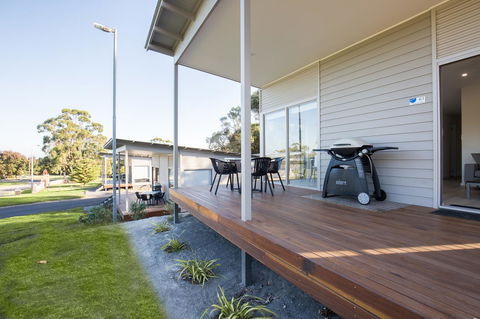 Blue Lake Holiday Park - Australian Directory 16