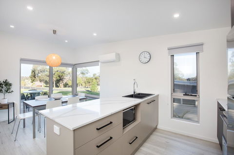 Blue Lake Holiday Park - Australian Directory 22