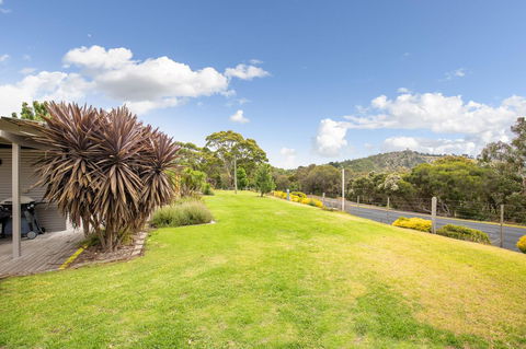 Blue Lake Holiday Park - Australian Directory 36