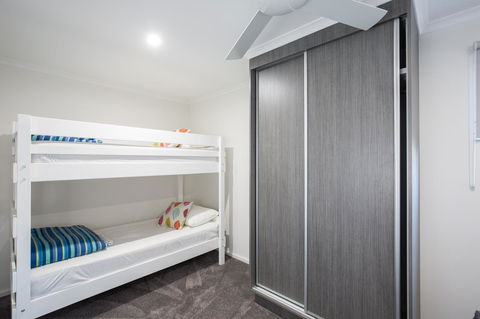 Blue Lake Holiday Park - Australian Directory 28