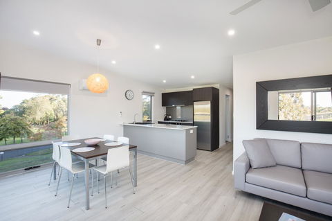 Blue Lake Holiday Park - Australian Directory 21