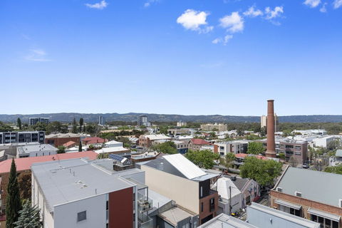 Views On Surflen - Australian Directory 11