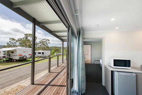 Discovery Parks - Hahndorf - Australian Directory 34