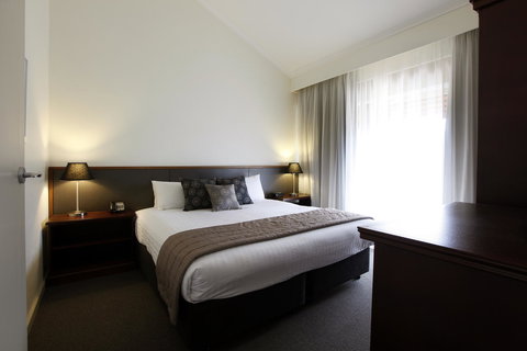 Harrigan\'s Hunter Valley - Australian Directory 24