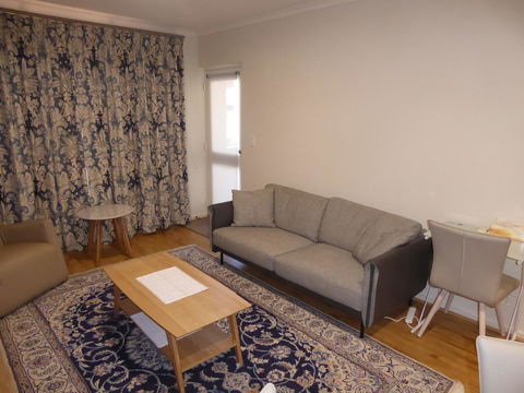 ADELAIDE CENTRAL APARTMENT - 3BR, 2BATH & CARPARK - Australian Directory 3
