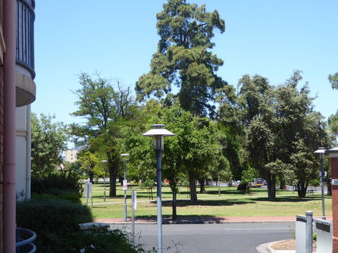 ADELAIDE CENTRAL APARTMENT - 3BR, 2BATH & CARPARK - Australian Directory 26