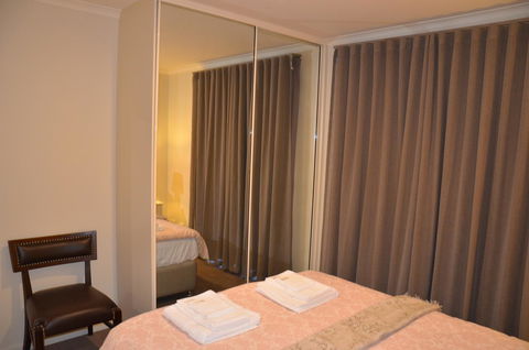 ADELAIDE CENTRAL APARTMENT - 3BR, 2BATH & CARPARK - Australian Directory 12