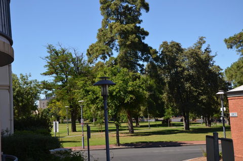 ADELAIDE CENTRAL APARTMENT - 3BR, 2BATH & CARPARK - Australian Directory 34