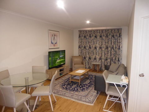 ADELAIDE CENTRAL APARTMENT - 3BR, 2BATH & CARPARK - Australian Directory 2
