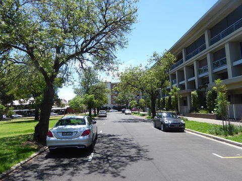 ADELAIDE CENTRAL APARTMENT - 3BR, 2BATH & CARPARK - Australian Directory 35