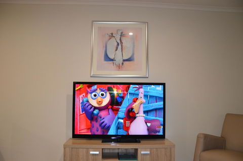 ADELAIDE CENTRAL APARTMENT - 3BR, 2BATH & CARPARK - Australian Directory 9