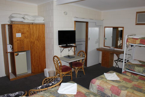 Island Motel Kingscote - Australian Directory 30