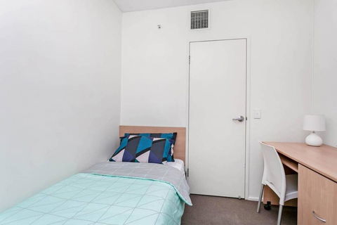 3 Bed North Terrace #42 - Australian Directory 10