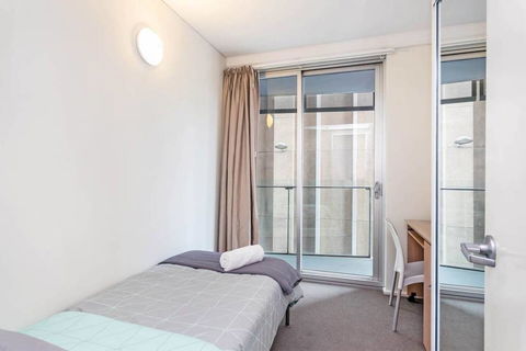 3 Bed North Terrace #42 - Australian Directory 12