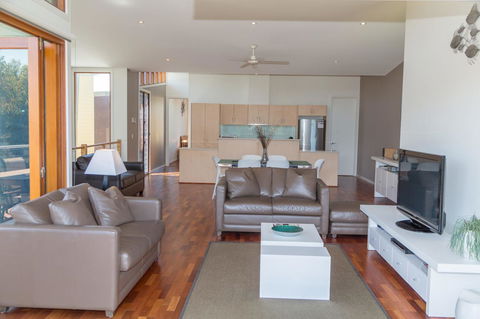 South Shores Villa 52 - Australian Directory 22