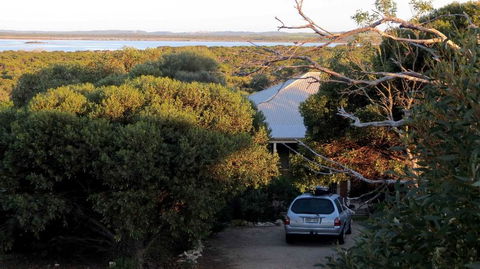 Edge Of Innes - Australian Directory 11