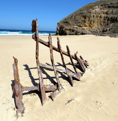 Edge Of Innes - Australian Directory 10