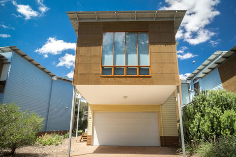 South Shores Villa 50 - Australian Directory 4
