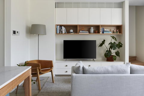 Swainson On Castle - Australian Directory 1