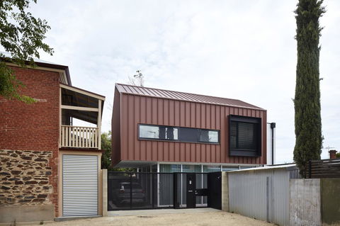 Swainson On Castle - Australian Directory 11