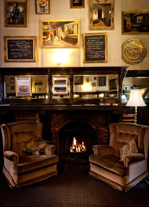 Ambassadors Hotel - Australian Directory 22