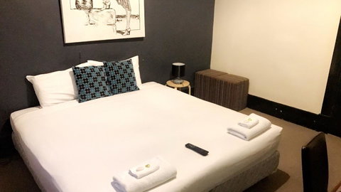 Ambassadors Hotel - Australian Directory 36