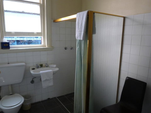 Ambassadors Hotel - Australian Directory 14