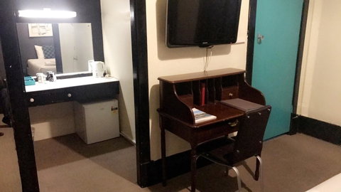 Ambassadors Hotel - Australian Directory 35