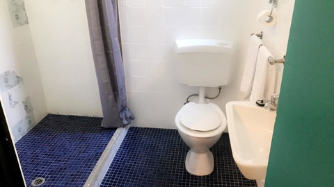 Ambassadors Hotel - Australian Directory 37