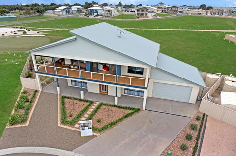 Gizmos Retreat - Australian Directory 9