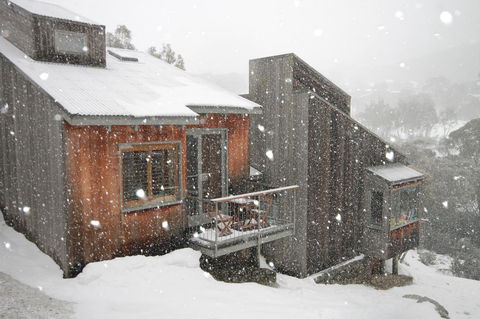 CHILL-OUT - Thredbo - Australian Directory 22