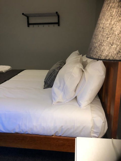 Cornwall Hotel - Australian Directory 9