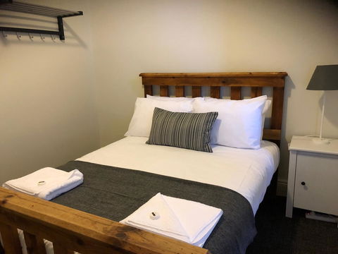 Cornwall Hotel - Australian Directory 8
