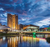 Executive 3 Bedroom Apartment  Internet  Parking - Australian Directory