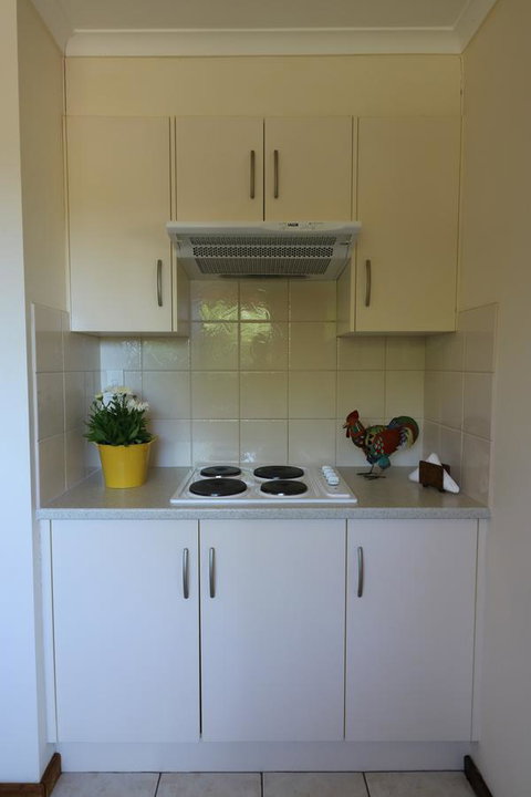 Linger Longer Vineyard - Australian Directory 7