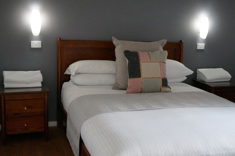 Beltana Villas - Australian Directory 27
