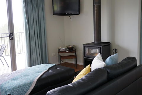 Beltana Villas - Australian Directory 3