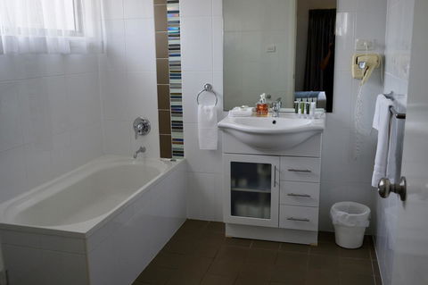 Beltana Villas - Australian Directory 19