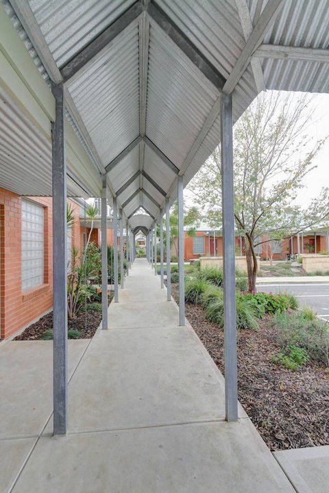 Strath Motel - Australian Directory 5