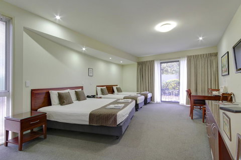 Strath Motel - Australian Directory 10
